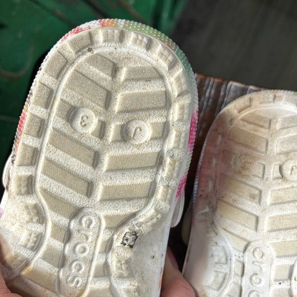 Crocs tie dye fur lined with jibs Size J3 - Picture 4 of 5